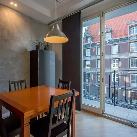 아파트 For 7 People In The Old Town