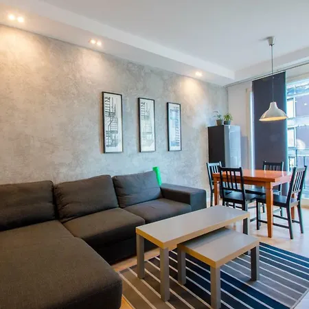 For 7 People In The Old Town Apartamento