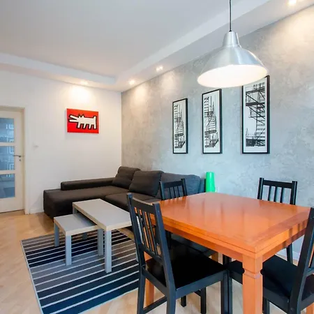 For 7 People In The Old Town Apartamento *